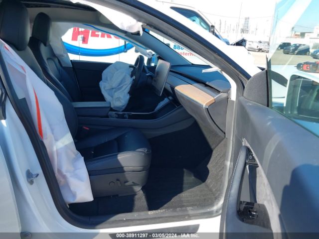 Photo 4 VIN: 5YJYGDEE5LF032099 - TESLA MODEL Y 