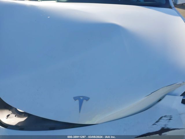 Photo 9 VIN: 5YJYGDEE5LF032099 - TESLA MODEL Y 