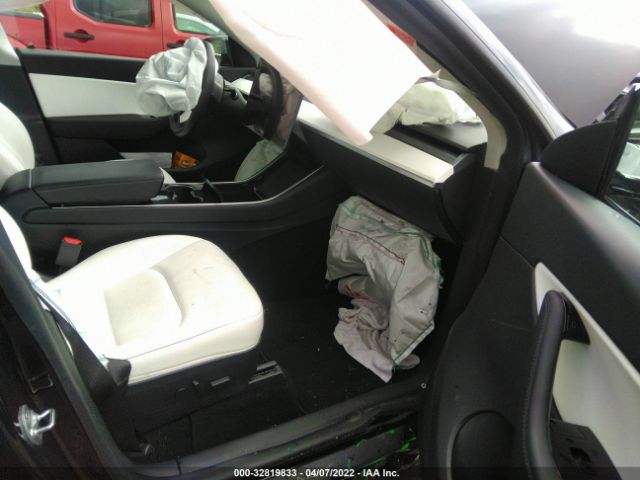 Photo 4 VIN: 5YJYGDEE5LF032328 - TESLA MODEL Y 