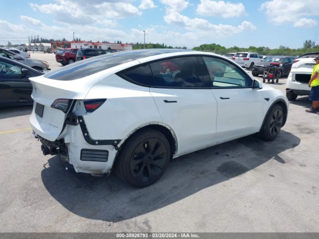 Photo 3 VIN: 5YJYGDEE5LF039781 - TESLA MODEL Y 