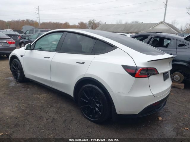 Photo 2 VIN: 5YJYGDEE5LF045726 - TESLA MODEL Y 