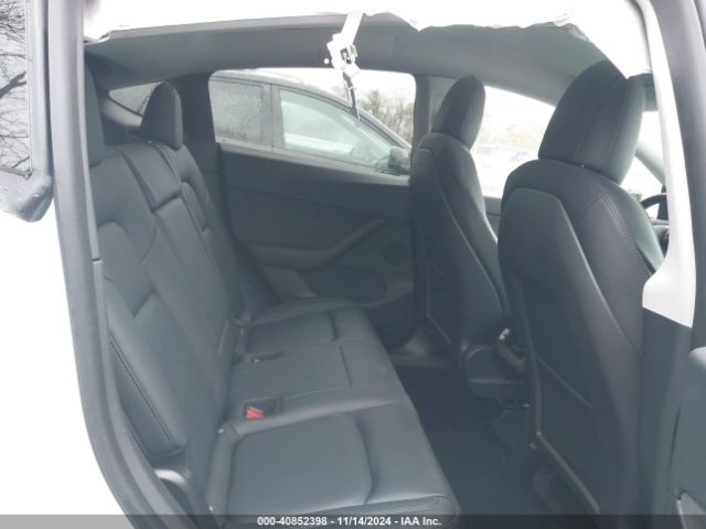 Photo 7 VIN: 5YJYGDEE5LF045726 - TESLA MODEL Y 