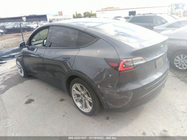 Photo 2 VIN: 5YJYGDEE5LF055057 - TESLA MODEL Y 