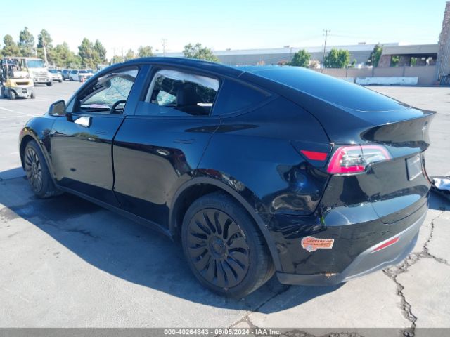 Photo 2 VIN: 5YJYGDEE5LF057679 - TESLA MODEL Y 