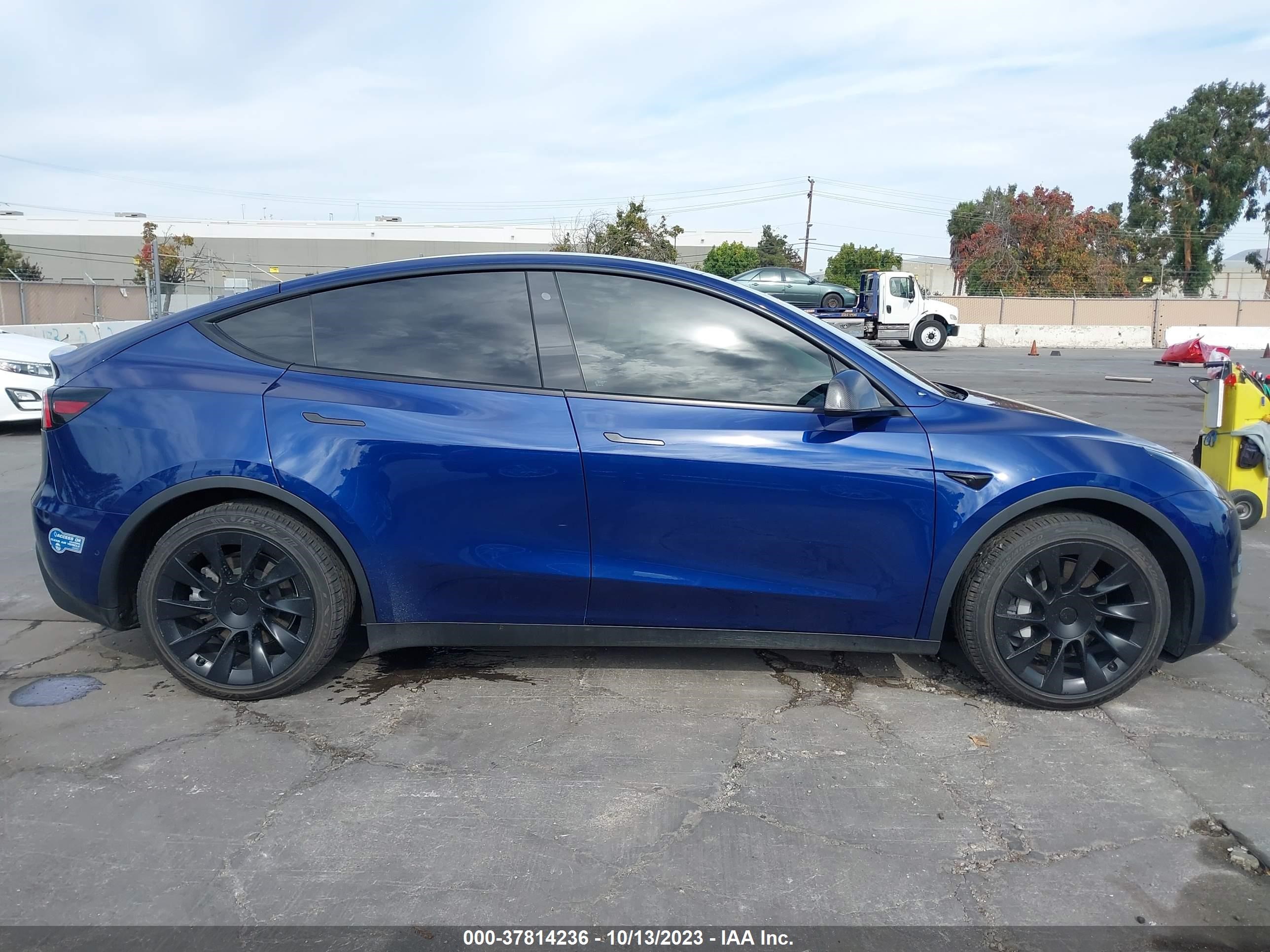 Photo 11 VIN: 5YJYGDEE5LF059786 - TESLA MODEL Y 