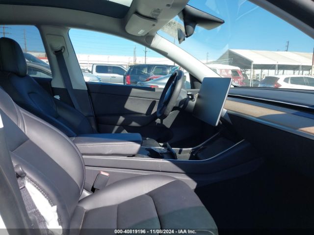 Photo 4 VIN: 5YJYGDEE5MF072572 - TESLA MODEL Y 