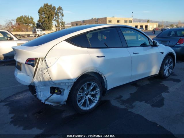 Photo 3 VIN: 5YJYGDEE5MF096676 - TESLA MODEL Y 