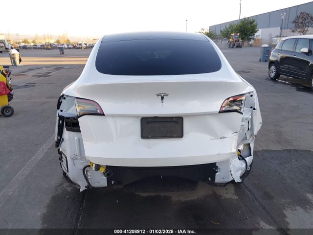 Photo 5 VIN: 5YJYGDEE5MF096676 - TESLA MODEL Y 