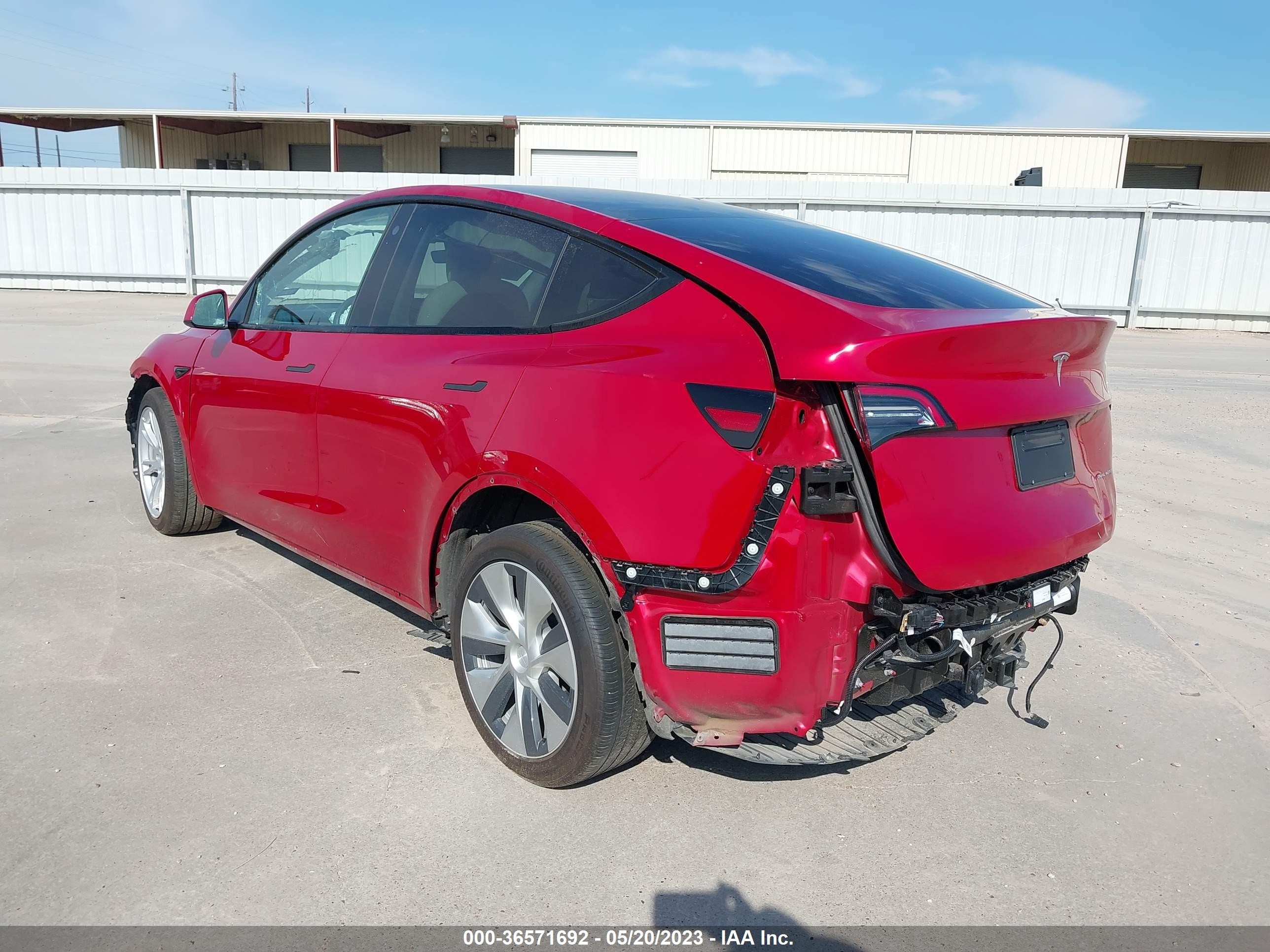 Photo 2 VIN: 5YJYGDEE5MF102606 - TESLA MODEL Y 