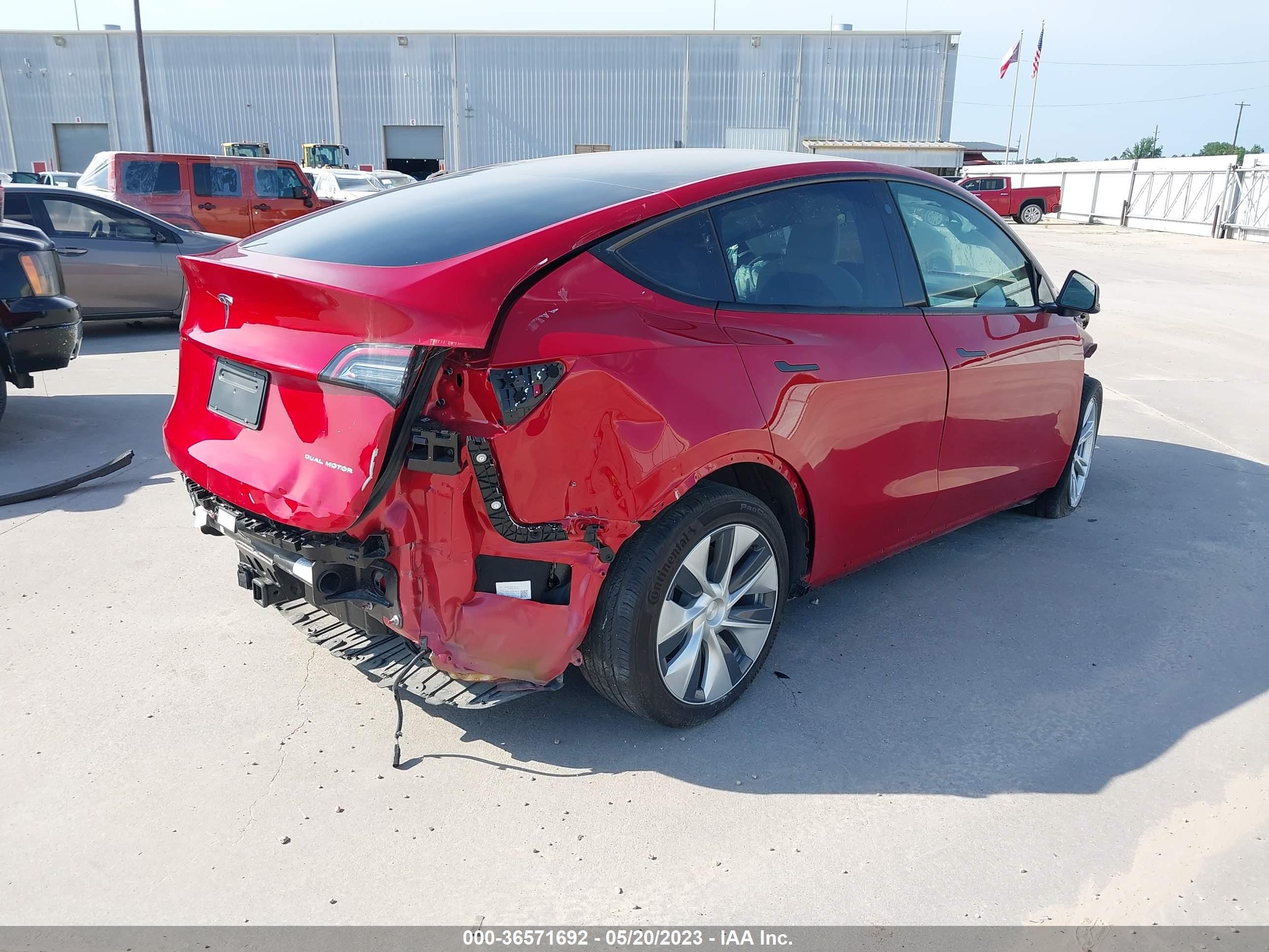 Photo 3 VIN: 5YJYGDEE5MF102606 - TESLA MODEL Y 