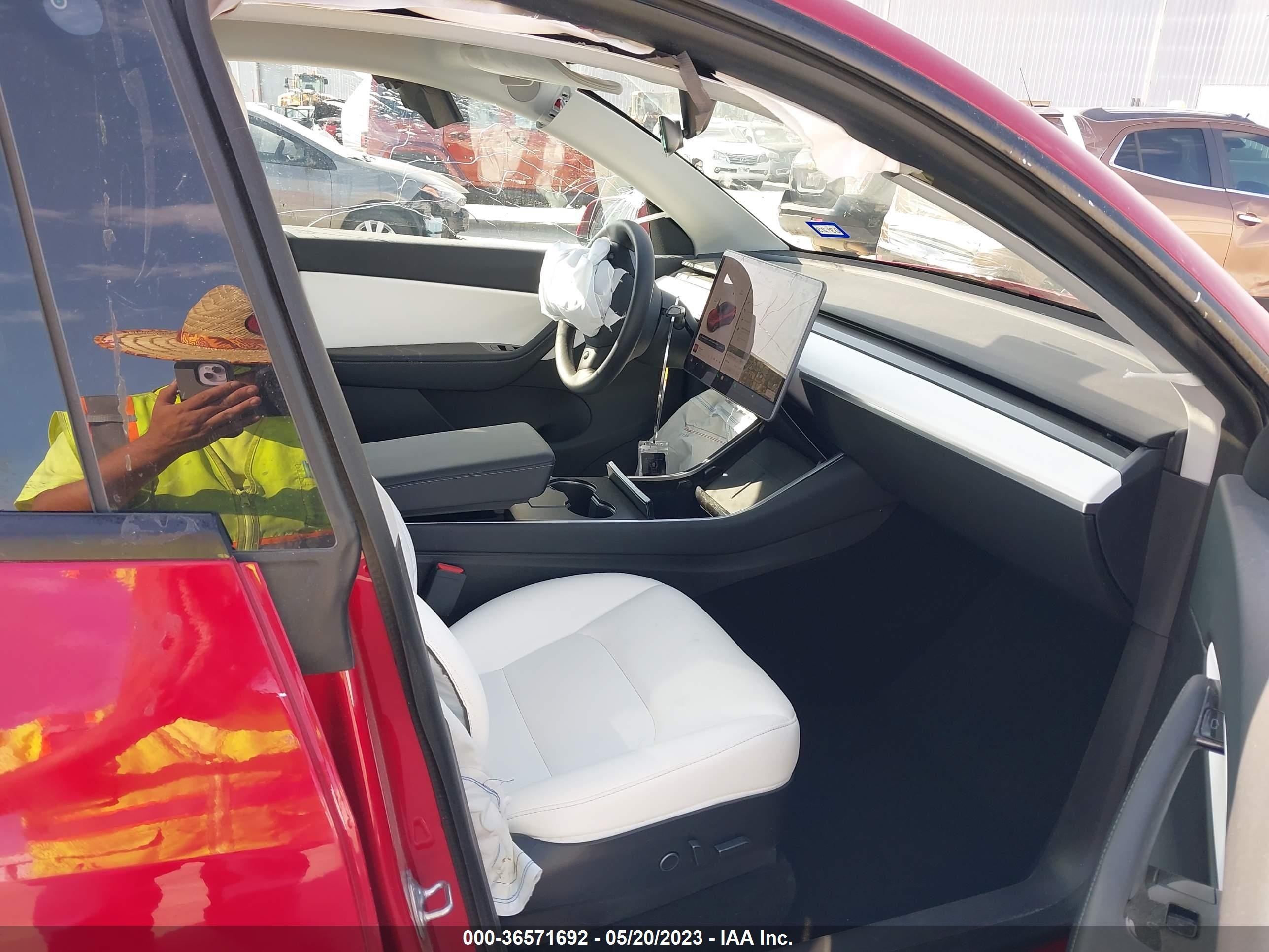 Photo 4 VIN: 5YJYGDEE5MF102606 - TESLA MODEL Y 