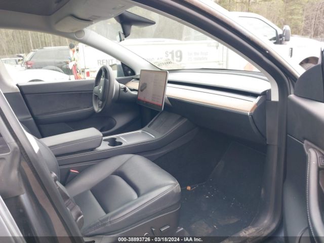 Photo 4 VIN: 5YJYGDEE5MF129367 - TESLA MODEL Y 