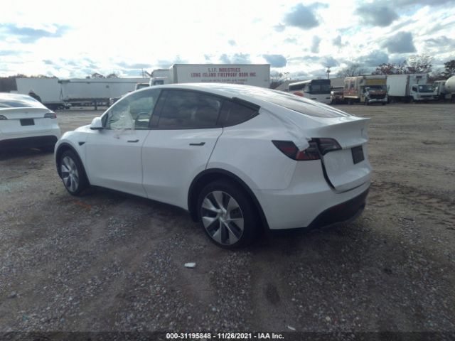 Photo 2 VIN: 5YJYGDEE5MF200888 - TESLA MODEL Y 