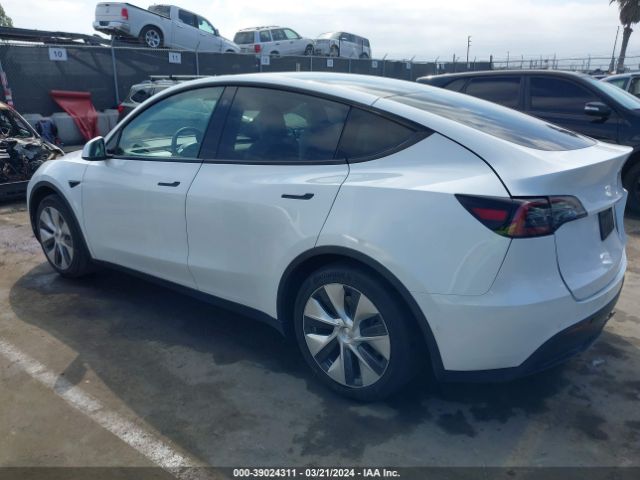 Photo 2 VIN: 5YJYGDEE5MF219859 - TESLA MODEL Y 