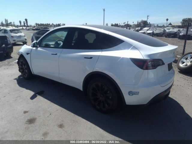 Photo 2 VIN: 5YJYGDEE5MF222700 - TESLA MODEL Y 