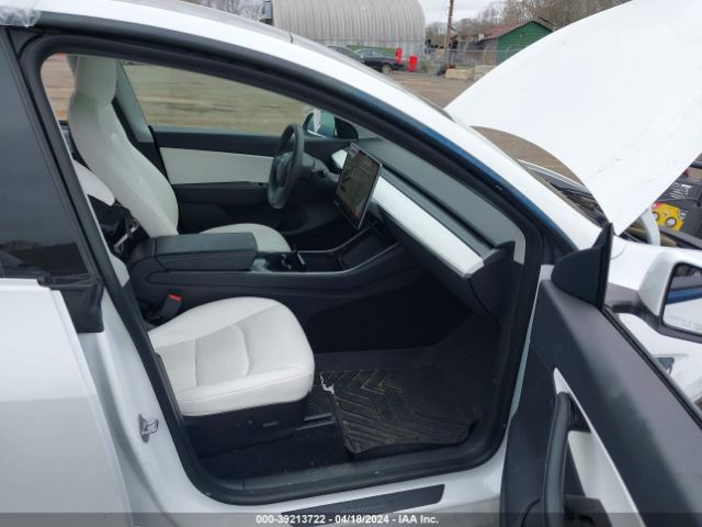 Photo 4 VIN: 5YJYGDEE6LF046500 - TESLA MODEL Y 