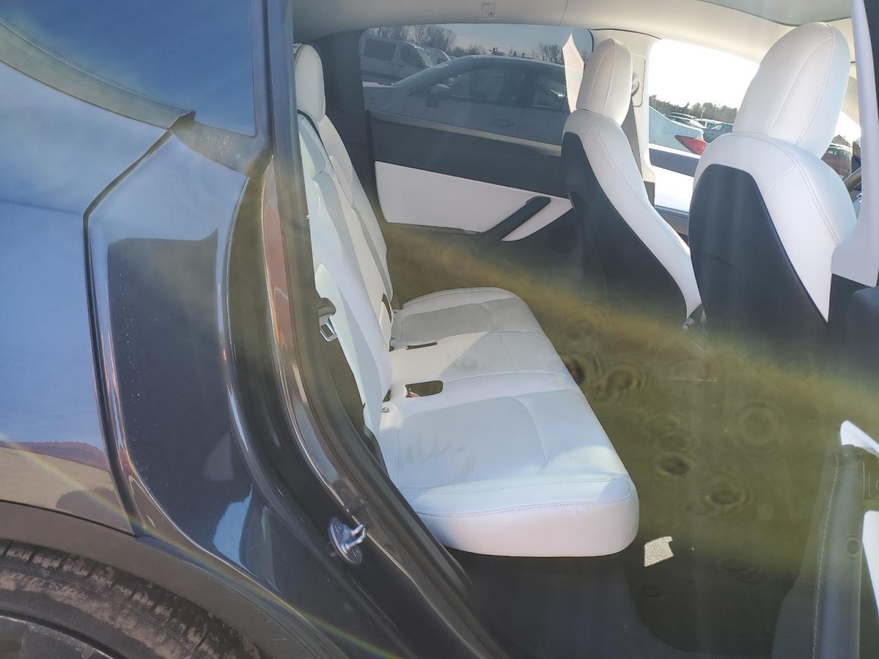 Photo 9 VIN: 5YJYGDEE6LF049140 - TESLA MODEL Y 