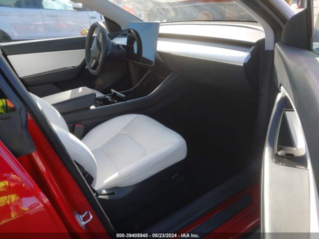 Photo 4 VIN: 5YJYGDEE6LF051907 - TESLA MODEL Y 