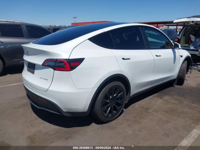 Photo 3 VIN: 5YJYGDEE6LF055567 - TESLA MODEL Y 