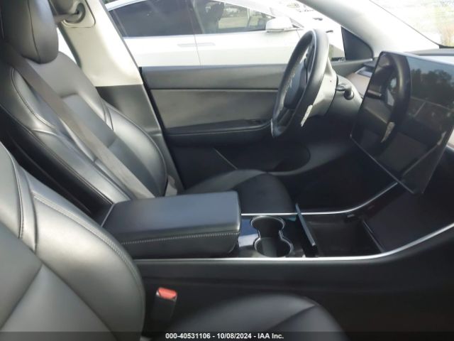 Photo 4 VIN: 5YJYGDEE6MF099778 - TESLA MODEL Y 