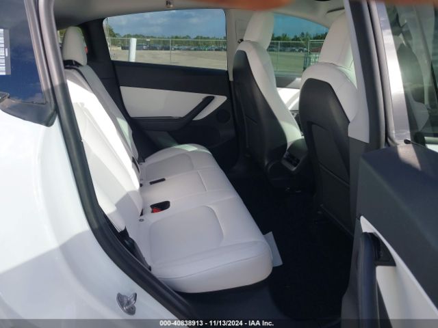 Photo 7 VIN: 5YJYGDEE6MF102873 - TESLA MODEL Y 