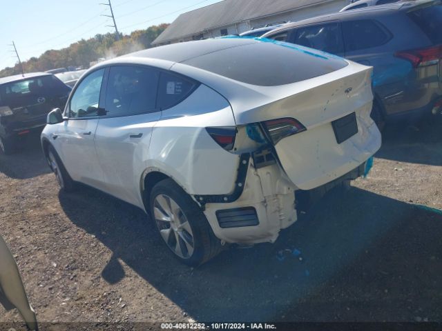 Photo 2 VIN: 5YJYGDEE6MF118121 - TESLA MODEL Y 