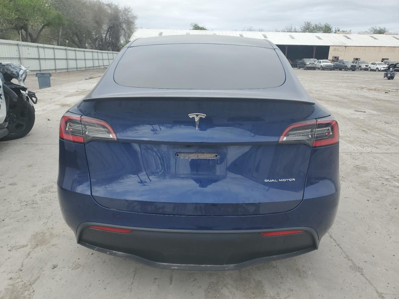 Photo 5 VIN: 5YJYGDEE6MF125487 - TESLA MODEL Y 