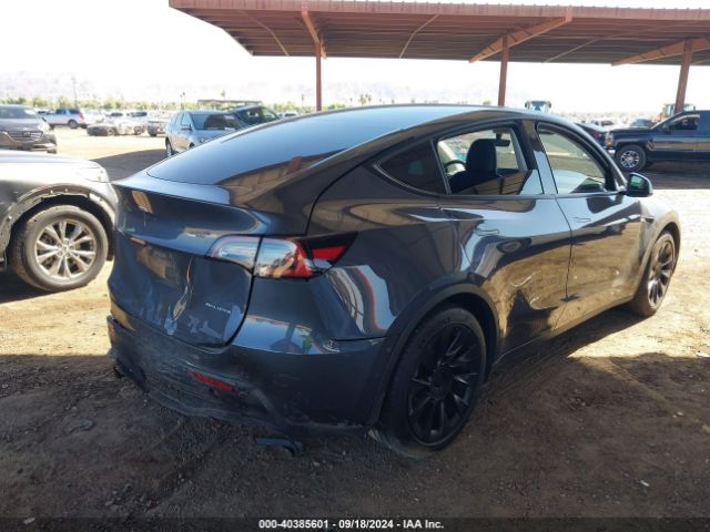 Photo 3 VIN: 5YJYGDEE6MF148428 - TESLA MODEL Y 