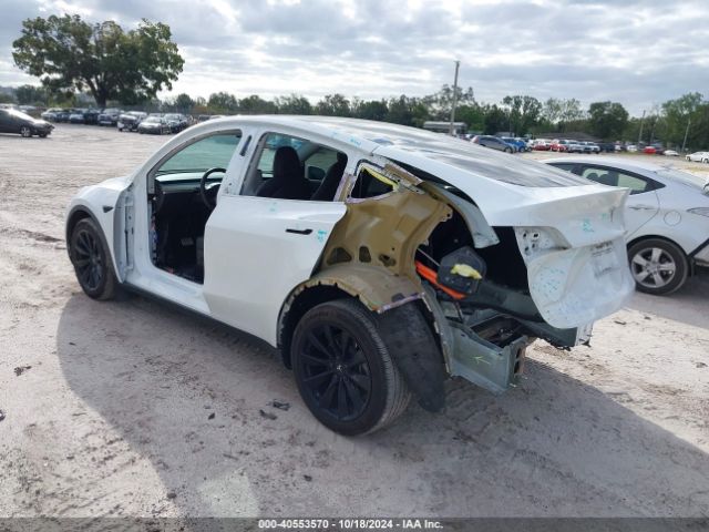 Photo 2 VIN: 5YJYGDEE6MF177413 - TESLA MODEL Y 