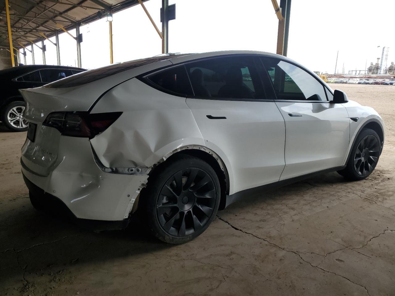 Photo 2 VIN: 5YJYGDEE6MF201662 - TESLA MODEL Y 