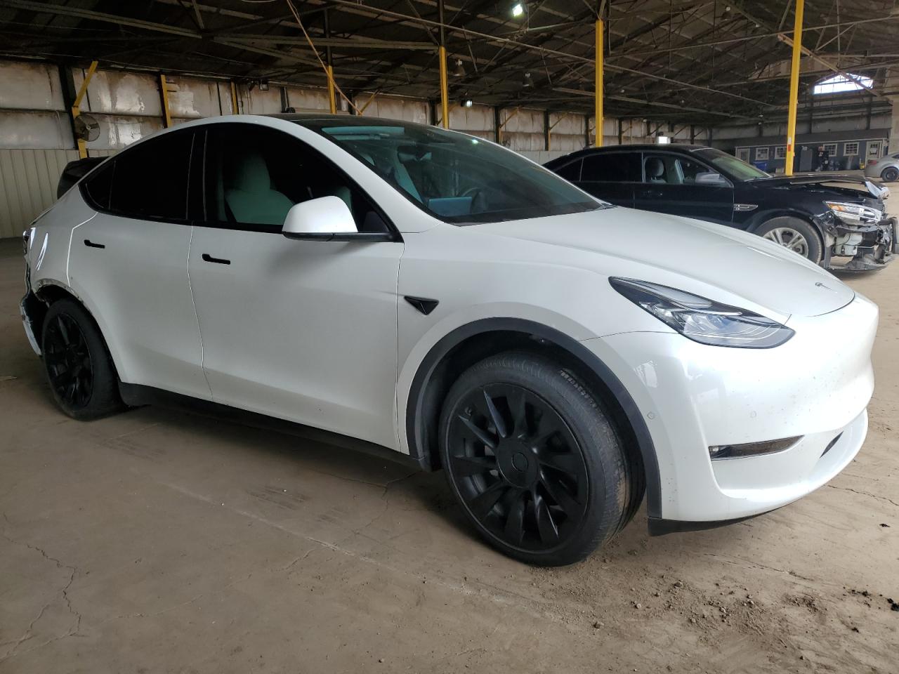 Photo 3 VIN: 5YJYGDEE6MF201662 - TESLA MODEL Y 