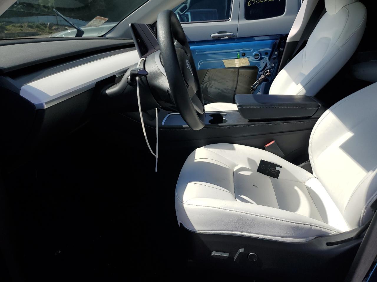 Photo 6 VIN: 5YJYGDEE6MF311658 - TESLA MODEL Y 