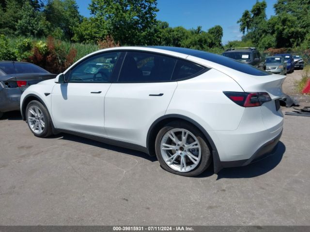 Photo 2 VIN: 5YJYGDEE7LF009603 - TESLA MODEL Y 