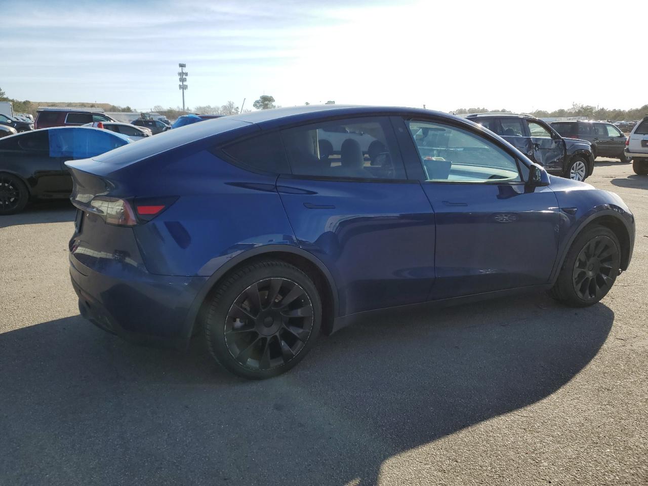 Photo 2 VIN: 5YJYGDEE7LF025753 - TESLA MODEL Y 