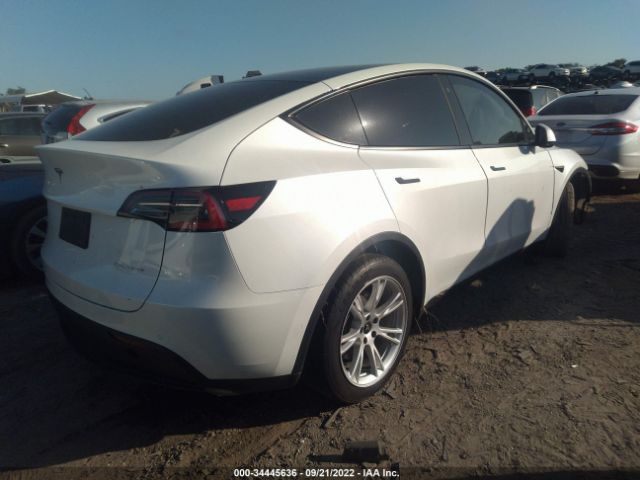 Photo 3 VIN: 5YJYGDEE7LF048045 - TESLA MODEL Y 