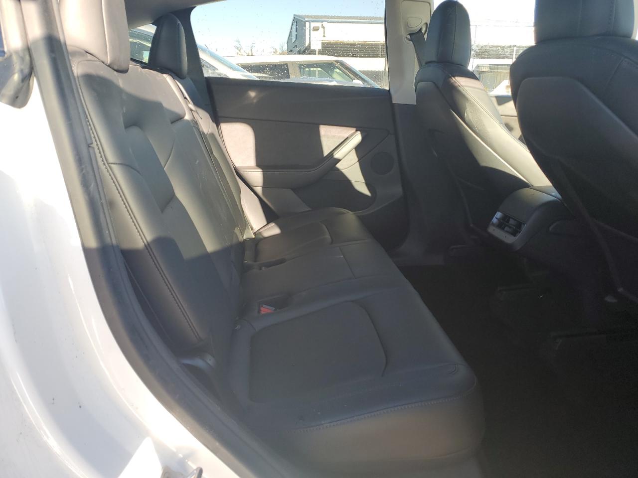 Photo 9 VIN: 5YJYGDEE7LF050362 - TESLA MODEL Y 