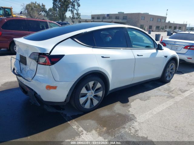 Photo 3 VIN: 5YJYGDEE7LF054475 - TESLA MODEL Y 