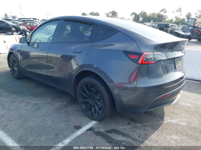 Photo 2 VIN: 5YJYGDEE7LF058543 - TESLA MODEL Y 