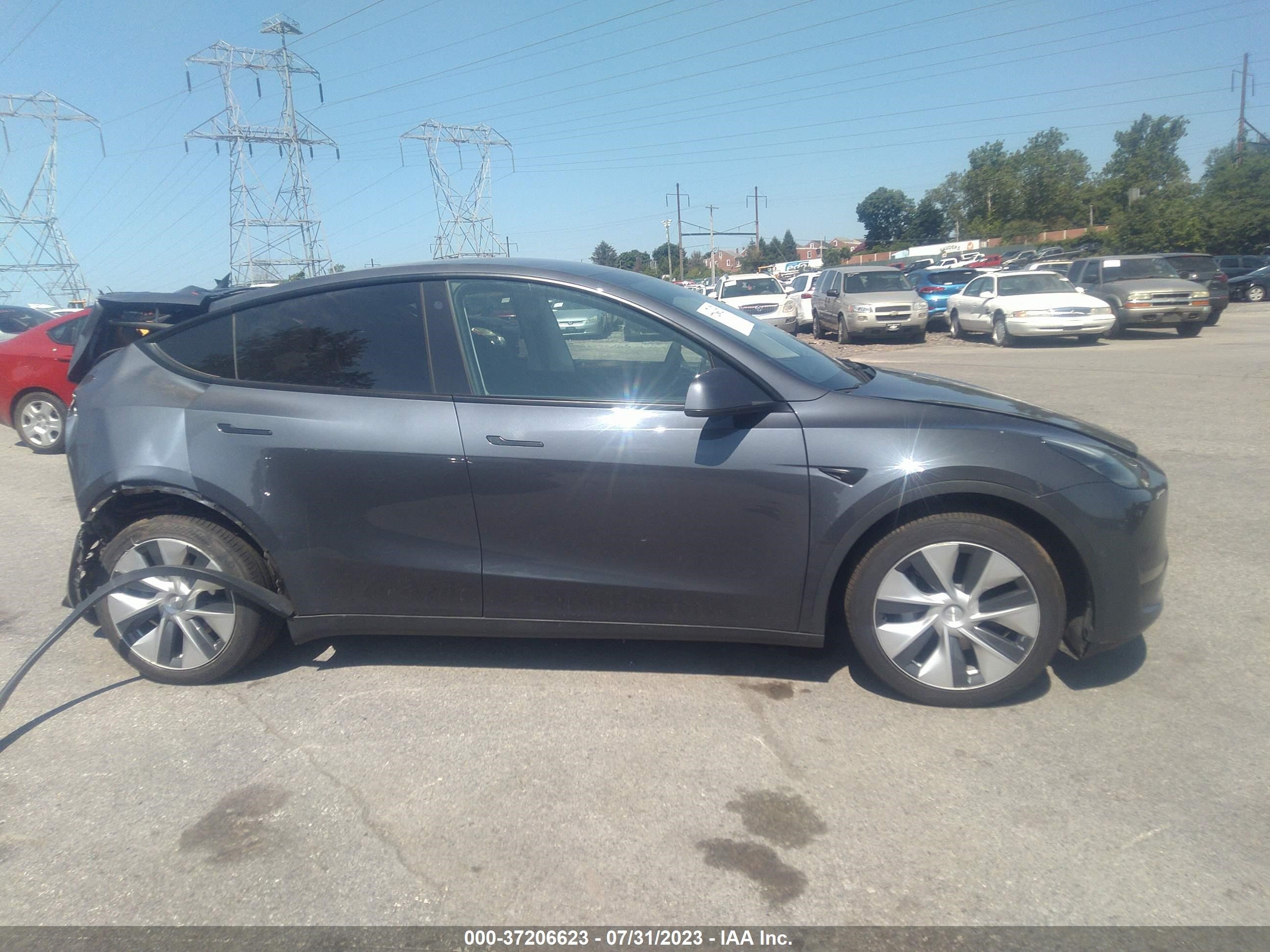 Photo 11 VIN: 5YJYGDEE7MF086621 - TESLA MODEL Y 