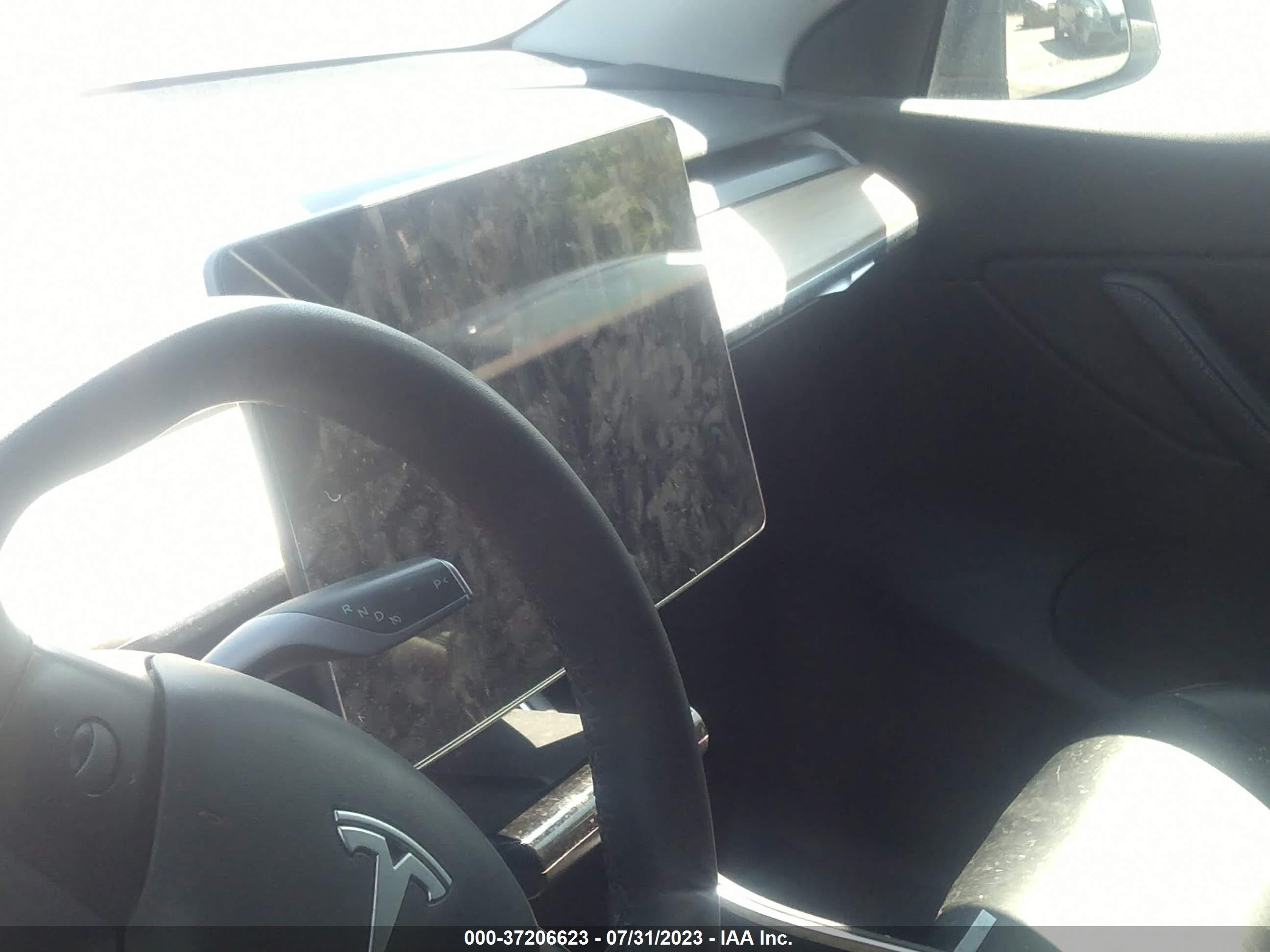 Photo 13 VIN: 5YJYGDEE7MF086621 - TESLA MODEL Y 