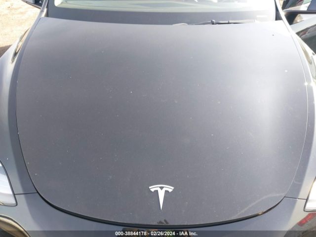 Photo 9 VIN: 5YJYGDEE7MF107922 - TESLA MODEL Y 