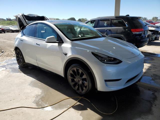 Photo 3 VIN: 5YJYGDEE7MF257917 - TESLA MODEL Y 