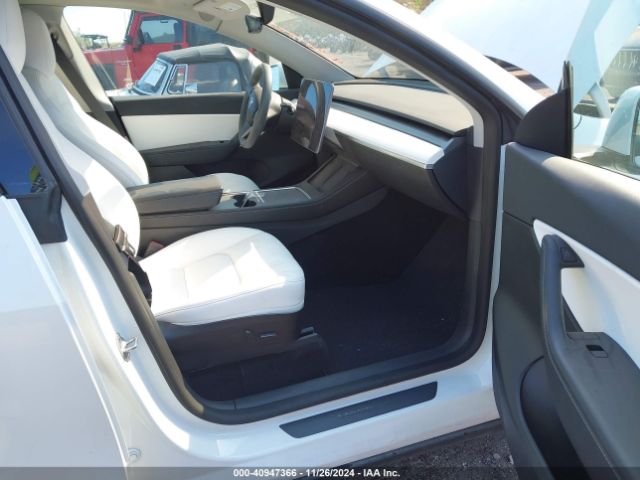 Photo 4 VIN: 5YJYGDEE7MF262440 - TESLA MODEL Y 