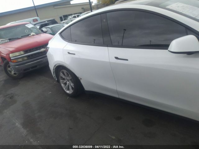 Photo 5 VIN: 5YJYGDEE8LF006791 - TESLA MODEL Y 