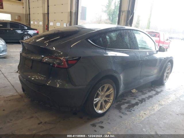 Photo 3 VIN: 5YJYGDEE8LF008945 - TESLA MODEL Y 