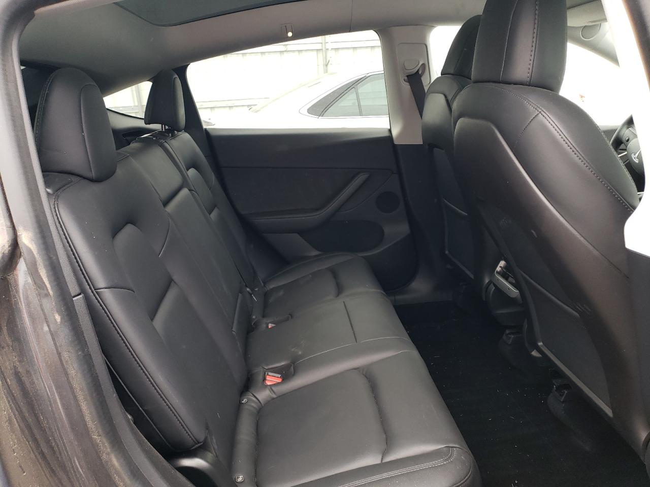 Photo 9 VIN: 5YJYGDEE8LF016513 - TESLA MODEL Y 