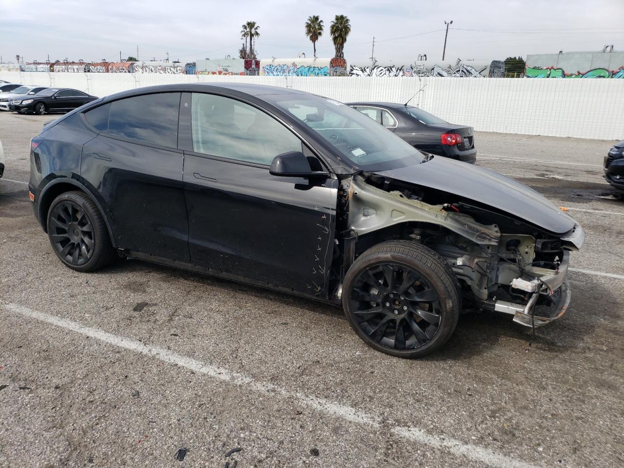 Photo 3 VIN: 5YJYGDEE8LF052301 - TESLA MODEL Y 