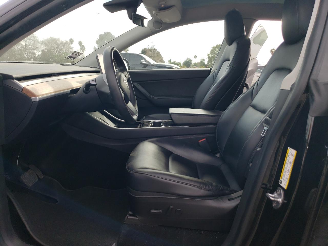 Photo 6 VIN: 5YJYGDEE8LF052301 - TESLA MODEL Y 