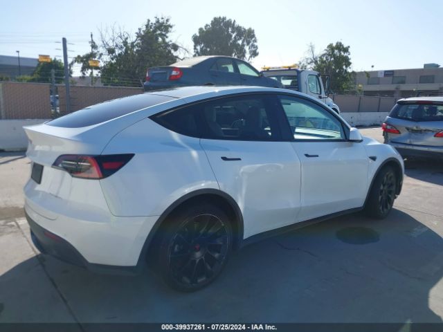 Photo 3 VIN: 5YJYGDEE8LF056249 - TESLA MODEL Y 