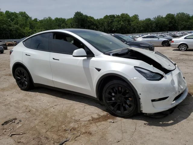 Photo 3 VIN: 5YJYGDEE8MF071156 - TESLA MODEL Y 